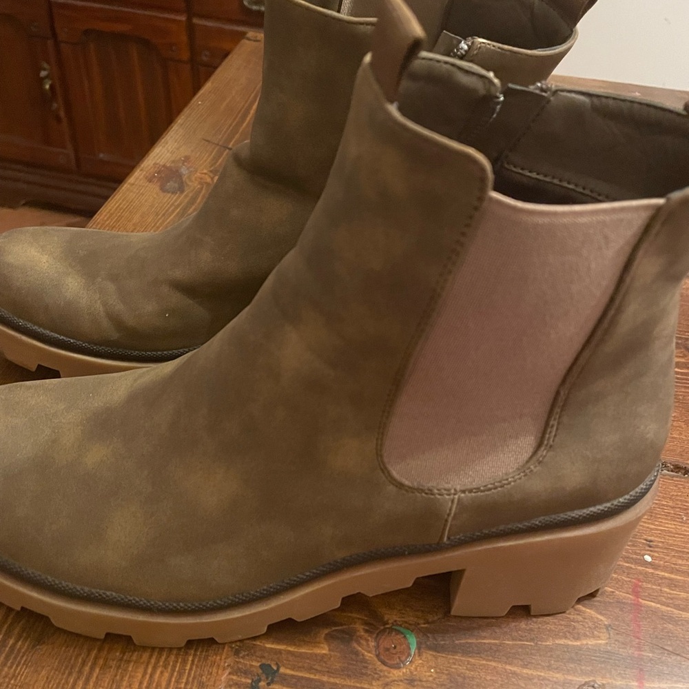 Pierre Dumas Chunky Boots Size 11